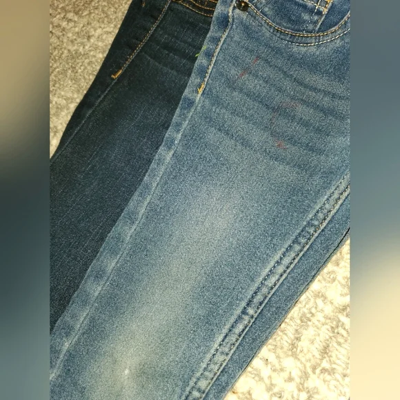 4 Pair of Toddler Girl Jeans - Picture 9 of 9